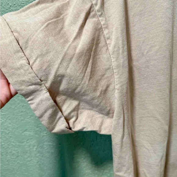 Girl Dangerous Cream T-shirt - Picture 2 of 4